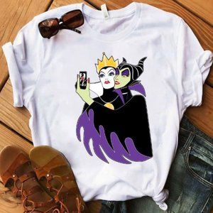 Queens Selfie 🤳 white T-Shirt Top - Medium